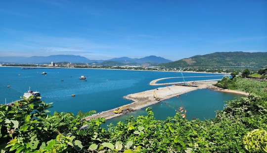 Phụ gia chống thấm Lotus 301H trông công trình ven biển nối cảng Chiêu Liêu